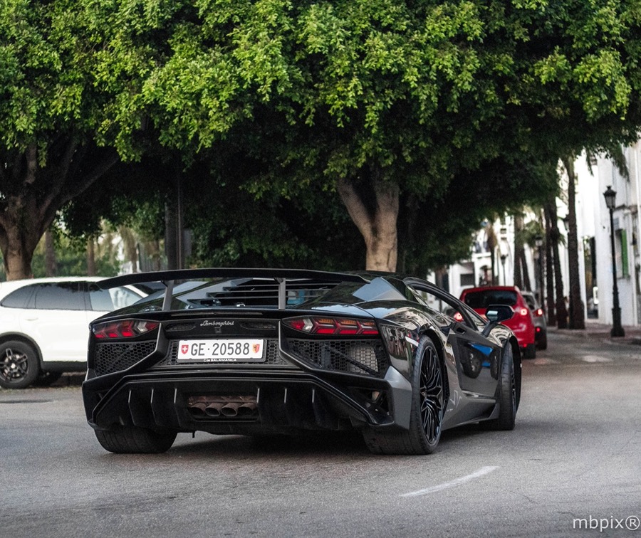Lamborghini Aventador SV