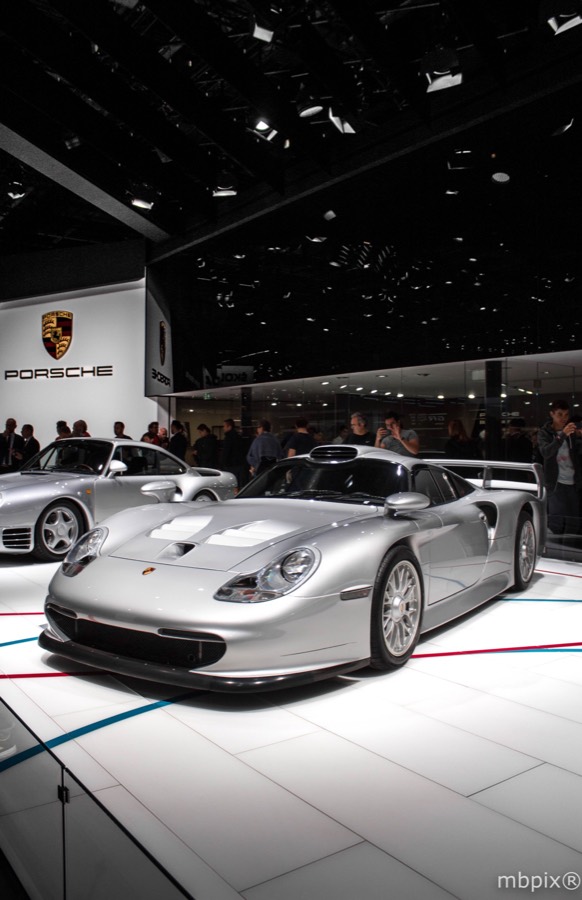 Porsche 911 GT1